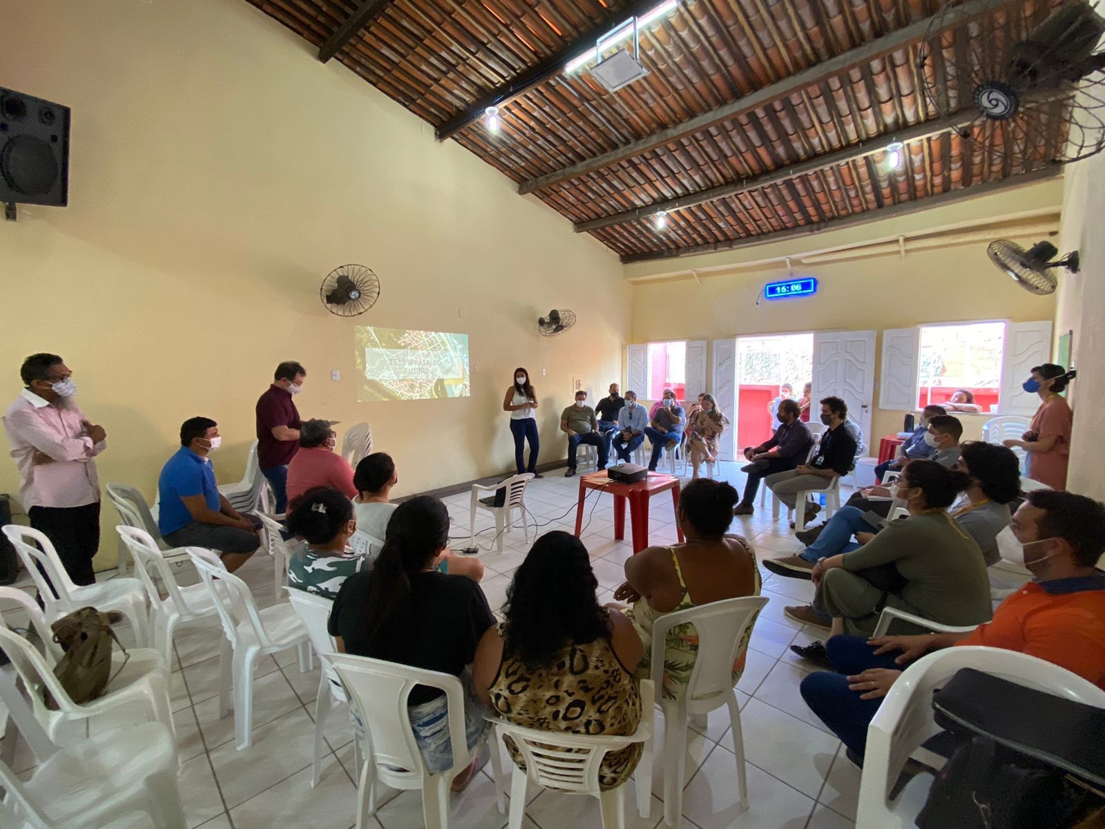 Zonas Especiais de Fortaleza - Fotos (Autor DIART) sobre da zeis prioritária Praia do Futuro em Fortaleza