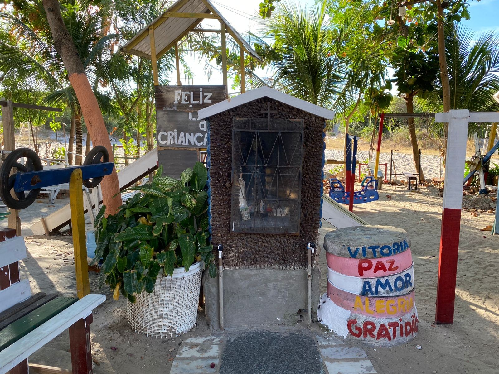 Zonas Especiais de Fortaleza - Fotos (Autor DIART) sobre da zeis prioritária Praia do Futuro em Fortaleza